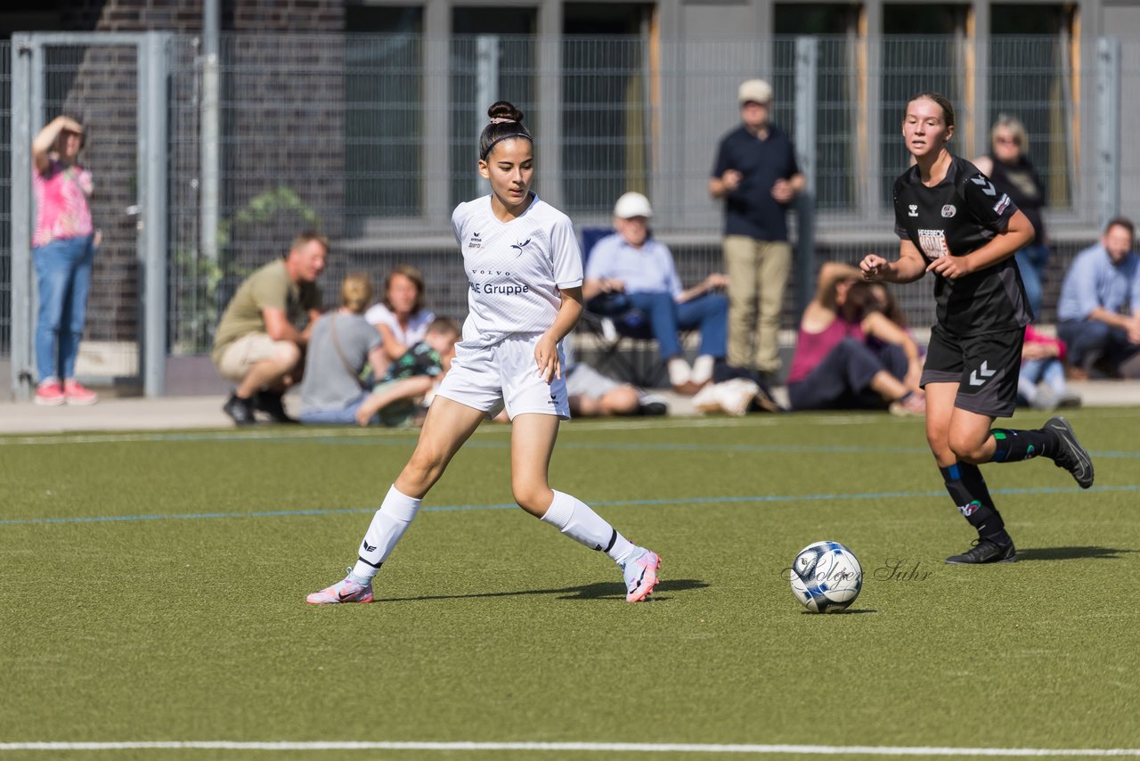 Bild 192 - wBJ Alstertal-Langenhorn - SV Henstedt-Ulzburg : Ergebnis: 4:1